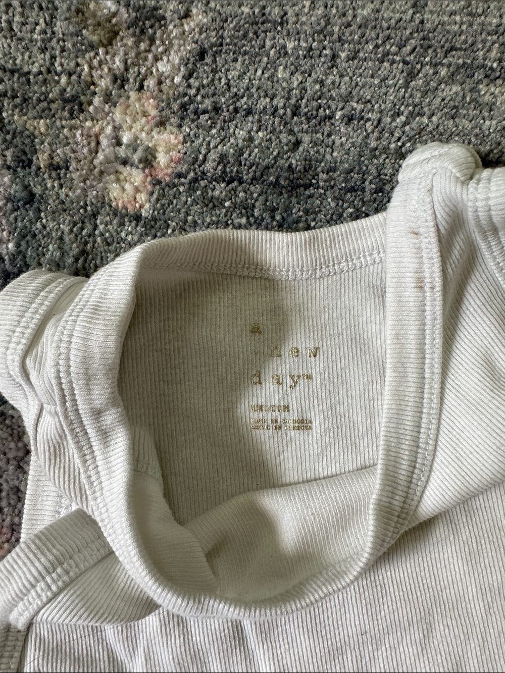 A New Day Basic White Ribbed High Neck Tank Top - Great Condition Medium! - Picture 2 of 3